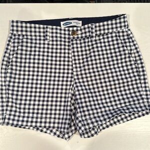 Old Navy Women’s Mid Rise Everyday Short, 5” inseam, Navy & White check Size 6